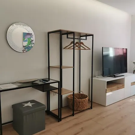 Gemuetliches Souterrain In * ランゲナルゲン