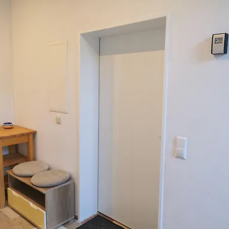 Gemuetliches Souterrain In * ランゲナルゲン