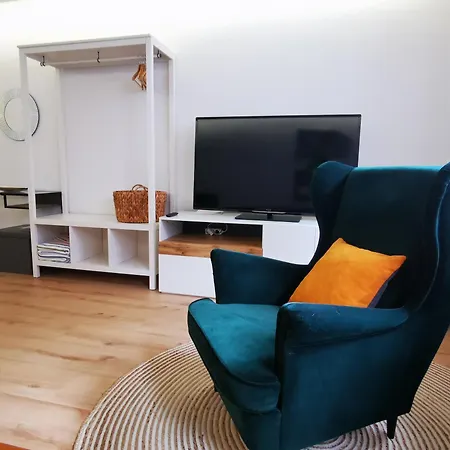 Gemuetliches Souterrain In 랑게나르겐