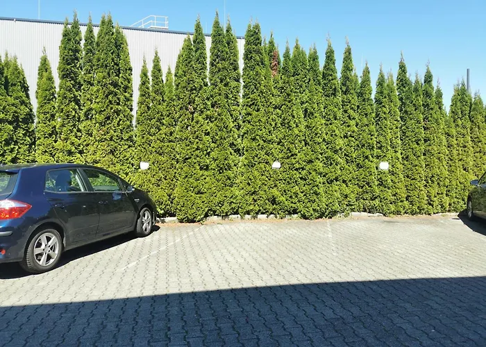 Gemuetliches Souterrain In * 랑게나르겐